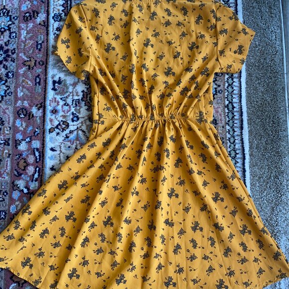 Zaful Floral V Neck A Line Mini Short Sleeves Dress Golden Yellow Dress … - Picture 12 of 17